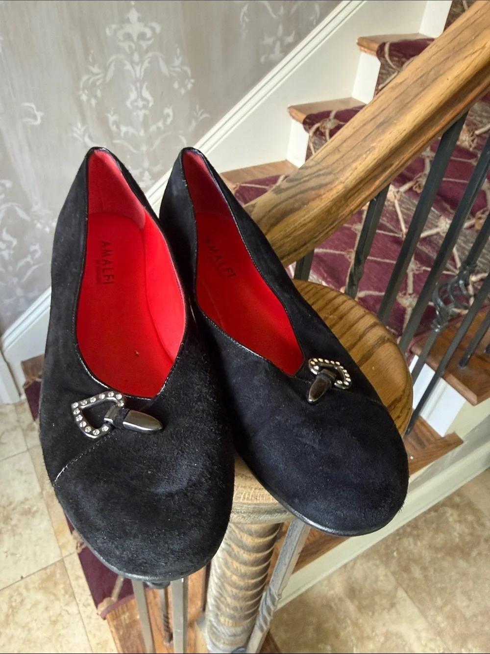 AMALFI by RANGONI ladies black Swede pumps made in Italy size 8